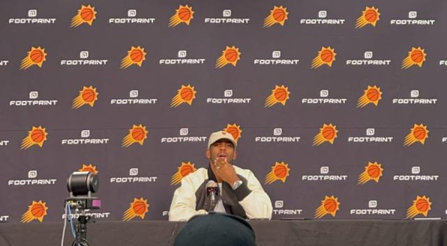 九游体育APP下载-【现场】轮休大战保罗创新高 赛后展现幽默一面